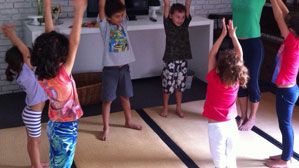 Fernanda Hahn - Páscoa com Yoga - Atividade para crianças